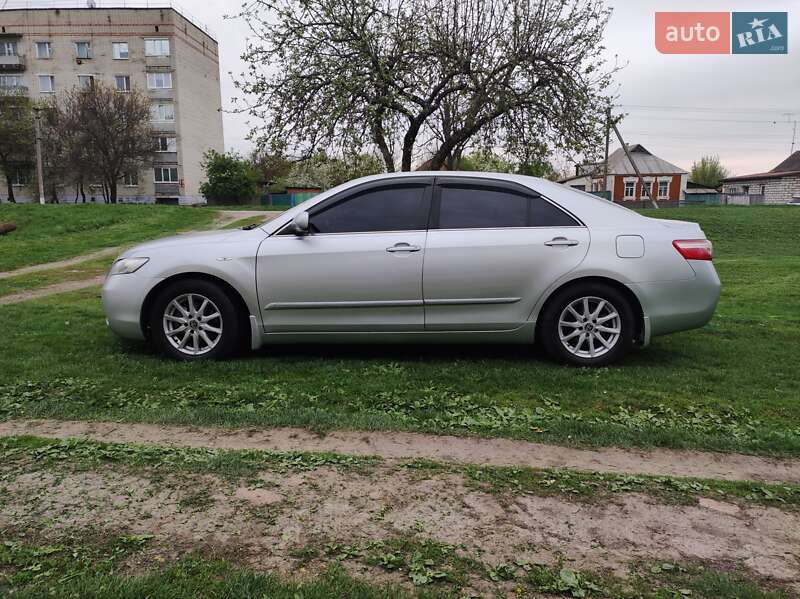 Седан Toyota Camry 2008 в Сумах