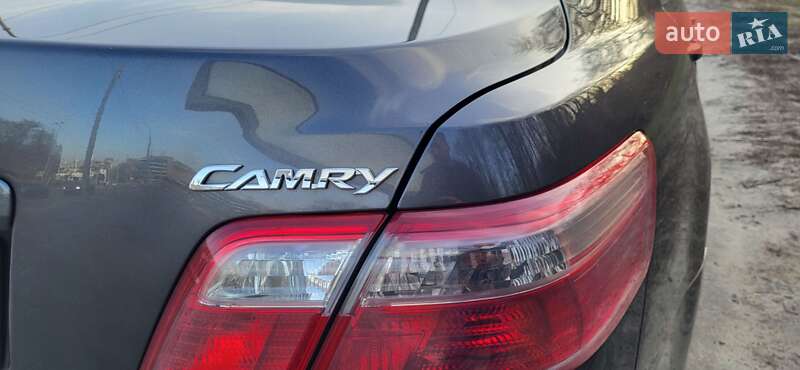 Седан Toyota Camry 2010 в Киеве
