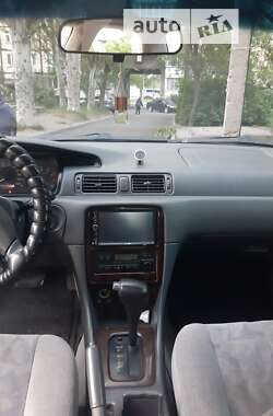 Седан Toyota Camry 2000 в Дніпрі