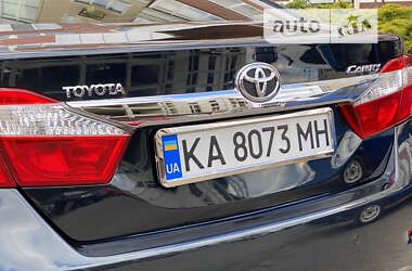 Седан Toyota Camry 2012 в Умани