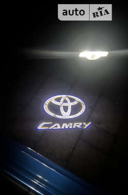 Седан Toyota Camry 2018 в Дубно