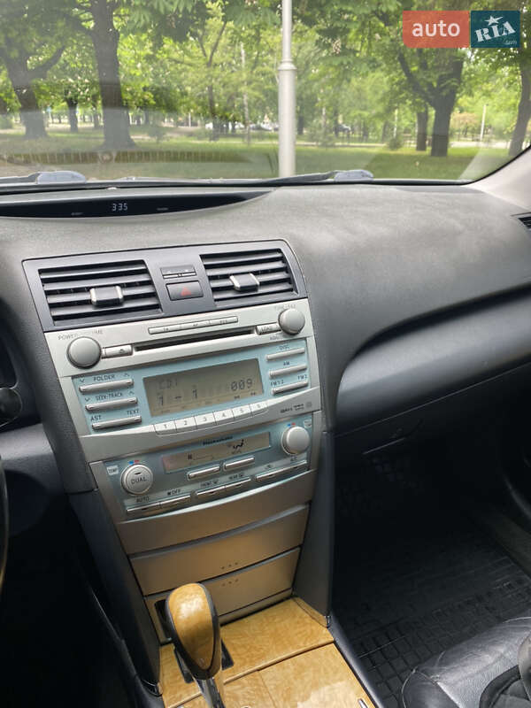 Седан Toyota Camry 2006 в Нікополі