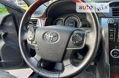 Седан Toyota Camry 2012 в Виннице