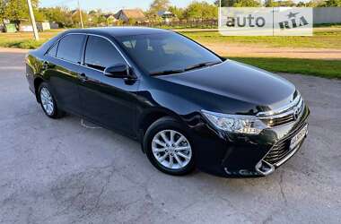 Седан Toyota Camry 2017 в Умані