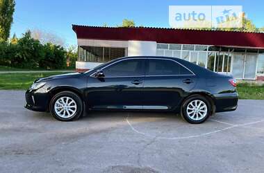 Седан Toyota Camry 2017 в Умані