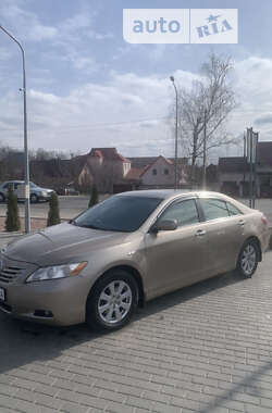 Седан Toyota Camry 2006 в Києві