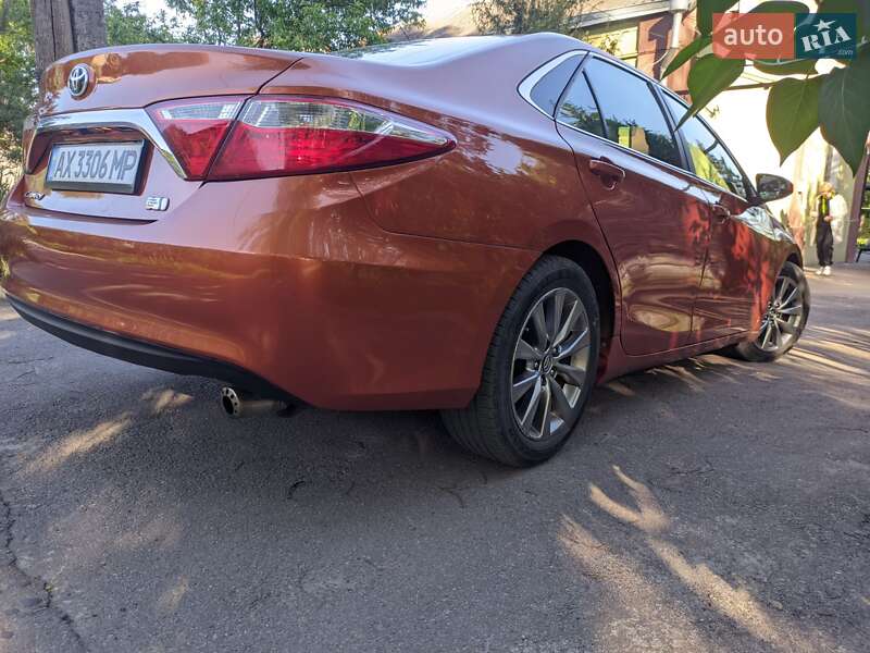 Седан Toyota Camry 2015 в Харкові