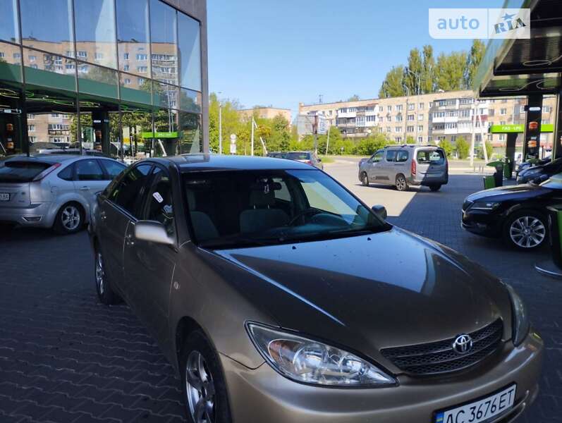 Седан Toyota Camry 2003 в Луцке