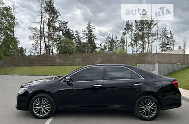 Седан Toyota Camry 2012 в Киеве