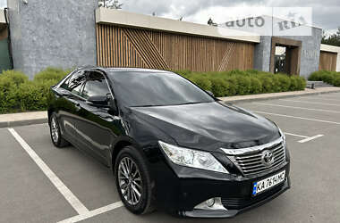 Седан Toyota Camry 2012 в Киеве