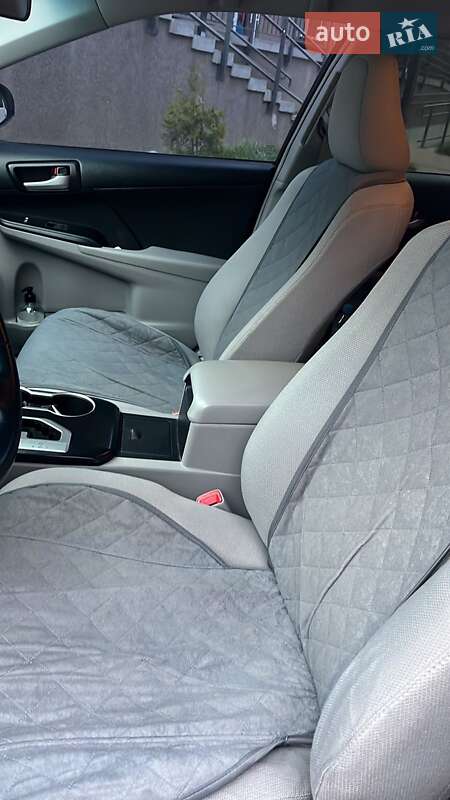 Седан Toyota Camry 2014 в Броварах