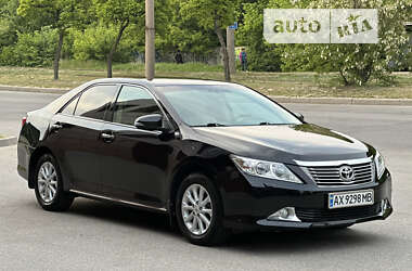 Седан Toyota Camry 2012 в Киеве