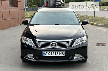 Седан Toyota Camry 2012 в Києві