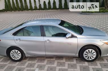 Седан Toyota Camry 2015 в Киеве