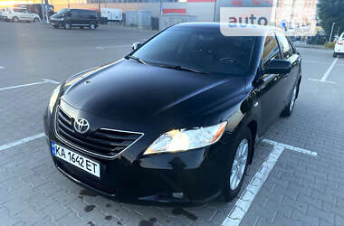 Седан Toyota Camry 2007 в Києві