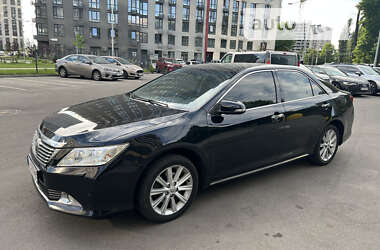 Седан Toyota Camry 2011 в Києві