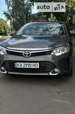 Седан Toyota Camry 2015 в Києві