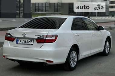 Седан Toyota Camry 2014 в Киеве