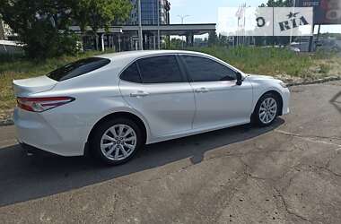 Седан Toyota Camry 2017 в Києві