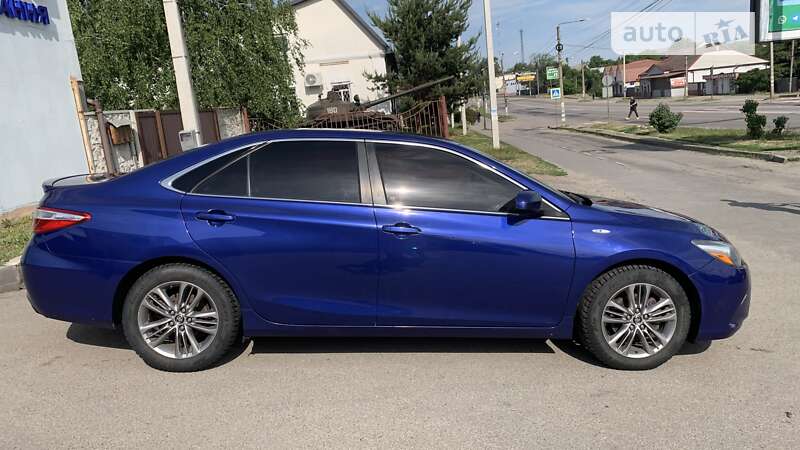 Седан Toyota Camry 2015 в Харкові