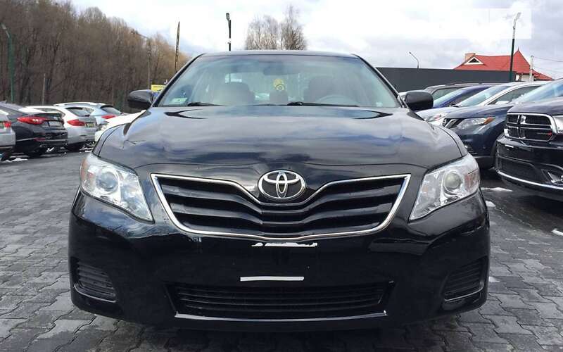 Седан Toyota Camry 2011 в Львове