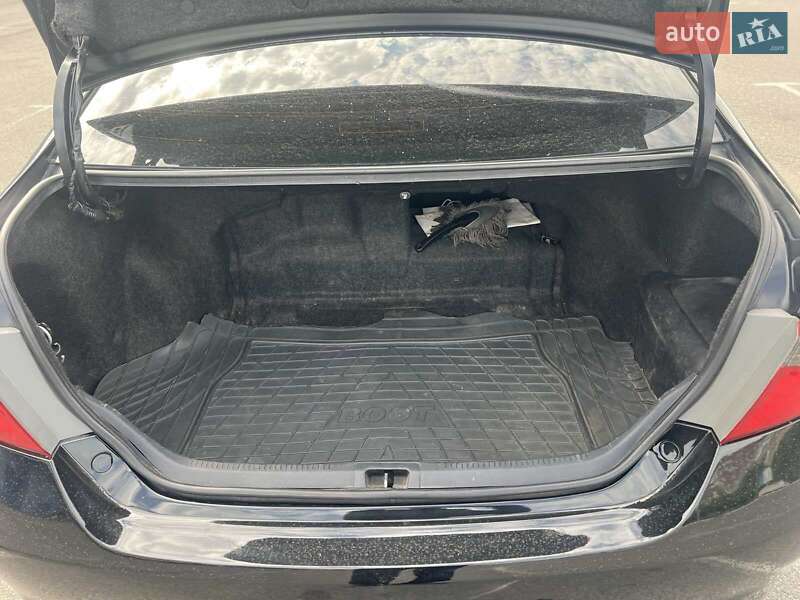 Седан Toyota Camry 2015 в Днепре