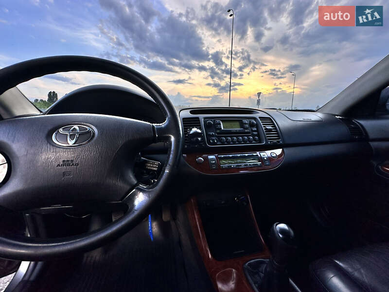 Седан Toyota Camry 2002 в Сумах