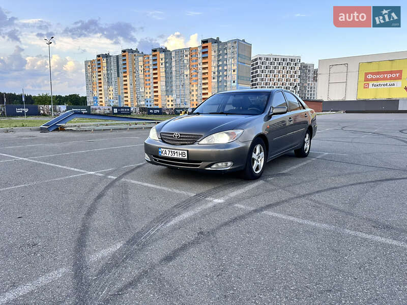 Седан Toyota Camry 2002 в Сумах
