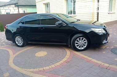 Седан Toyota Camry 2011 в Тульчині