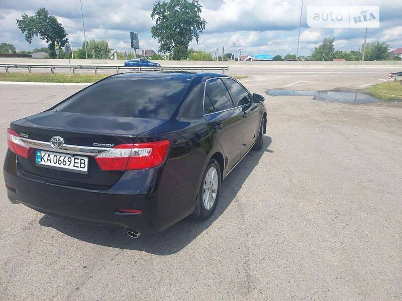 Седан Toyota Camry 2012 в Білій Церкві