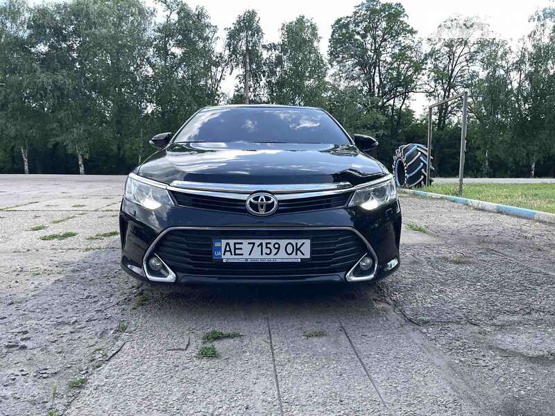 Седан Toyota Camry 2016 в Пятихатках