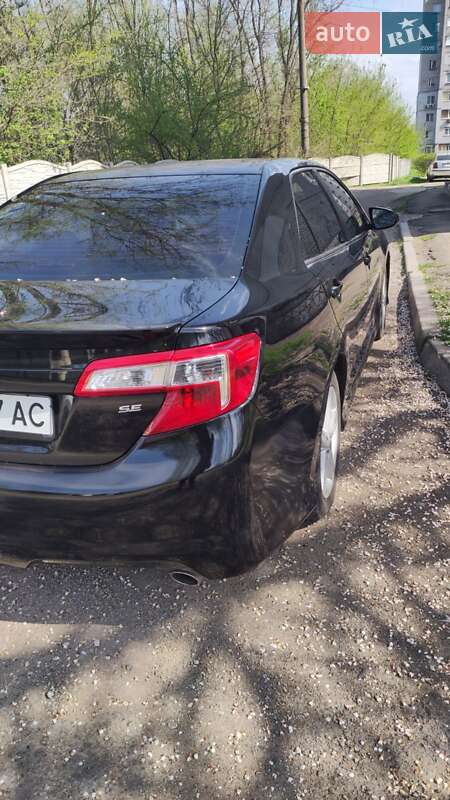 Седан Toyota Camry 2012 в Каменском