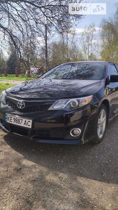 Седан Toyota Camry 2012 в Кам'янському