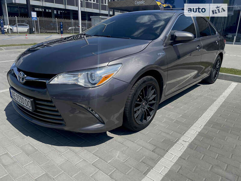 Седан Toyota Camry 2017 в Днепре