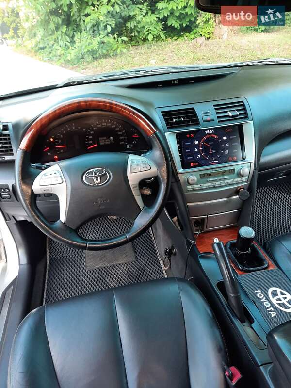 Седан Toyota Camry 2008 в Миколаєві