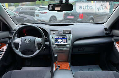 Седан Toyota Camry 2011 в Чернігові