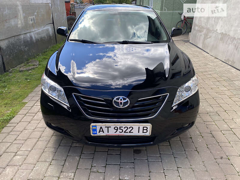 Седан Toyota Camry 2008 в Тисмениці