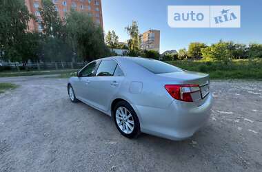 Седан Toyota Camry 2013 в Полтаве