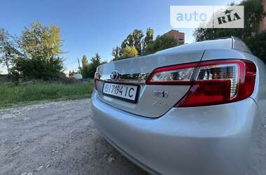 Седан Toyota Camry 2013 в Полтаве