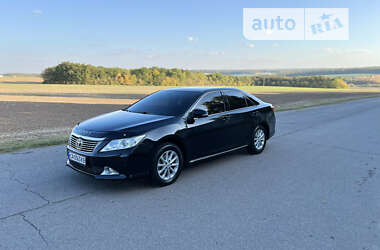 Седан Toyota Camry 2013 в Умані