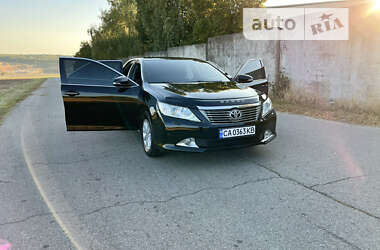 Седан Toyota Camry 2013 в Умані