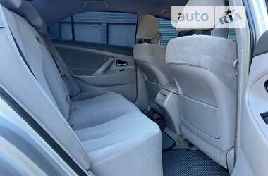 Седан Toyota Camry 2006 в Киеве