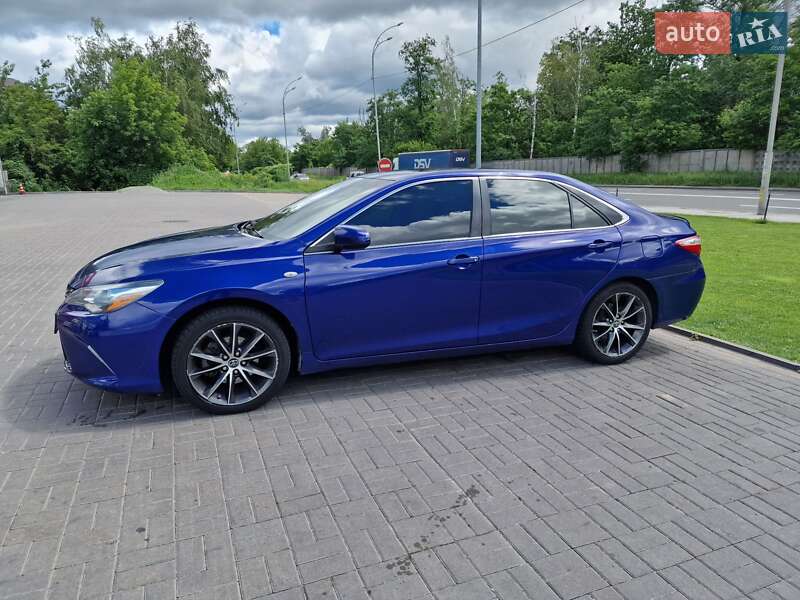 Седан Toyota Camry 2014 в Києві
