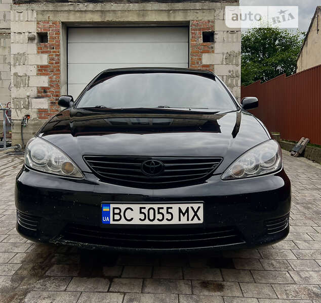 Седан Toyota Camry 2005 в Винниках