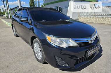 Седан Toyota Camry 2014 в Шостці