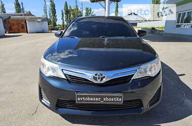 Седан Toyota Camry 2014 в Шостці