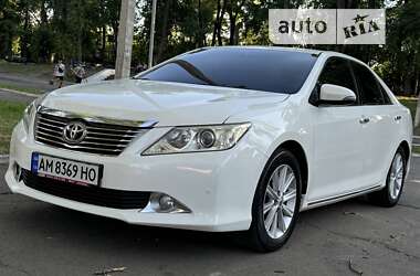 Седан Toyota Camry 2012 в Кам'янському