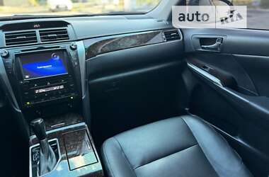 Седан Toyota Camry 2016 в Днепре