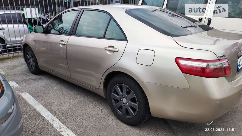 Седан Toyota Camry 2007 в Києві