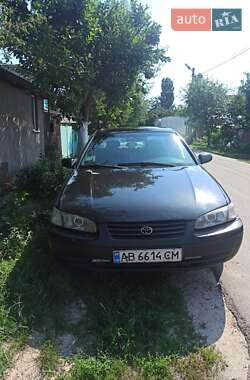 Седан Toyota Camry 1998 в Броварах